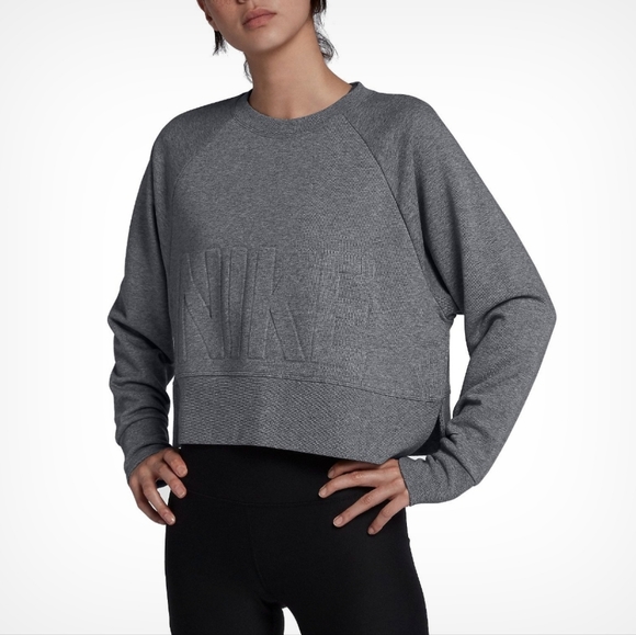 Nike Versa Crew Embossed Cropped Sweatshirt Activewear Oversized Loungewear Gym - Picture 2 of 13